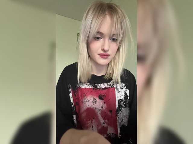 LizzuCrown live cam on BongaCams