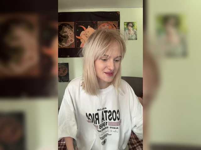 LizzuCrown live cam on BongaCams