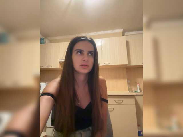 Asya2527 webcam
