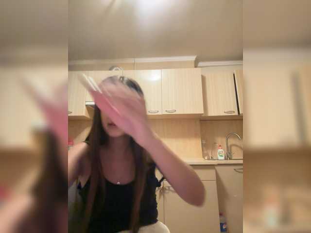 Asya2527 live cam on BongaCams