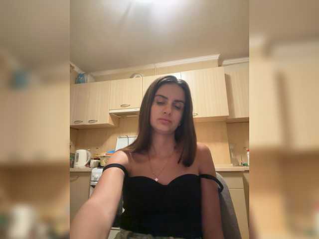 Asya2527 webcam