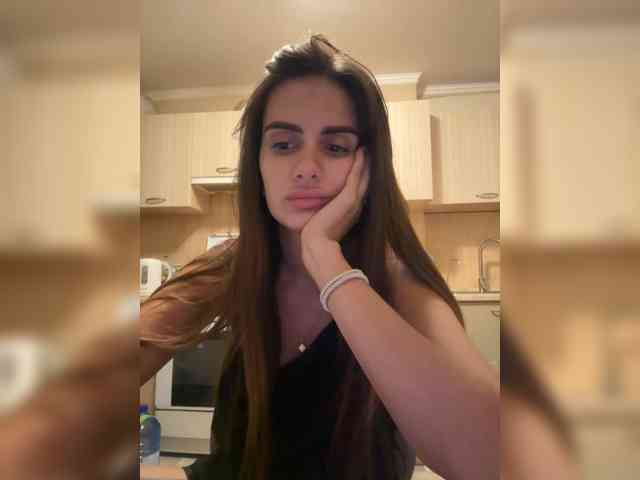 Asya2527 webcam