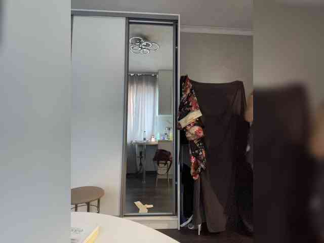 Empress-Ive webcam