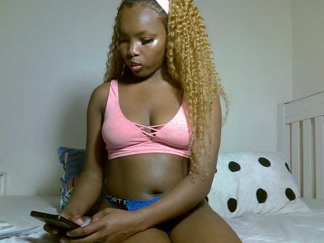 sexyblissy live cam on BongaCams