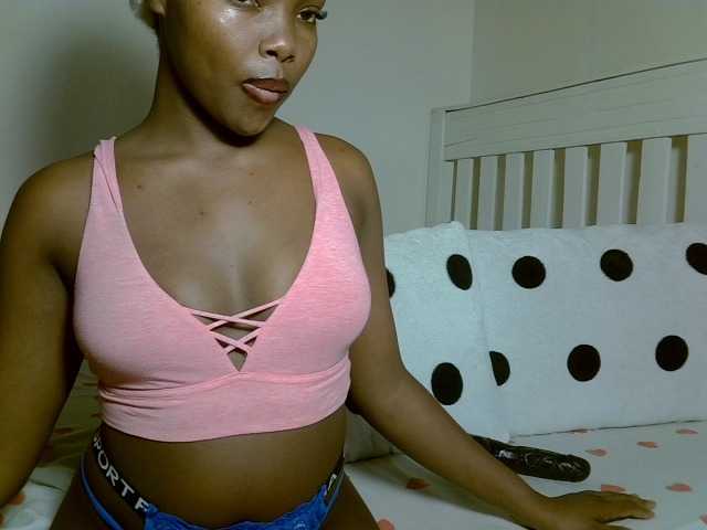 sexyblissy live cam on BongaCams