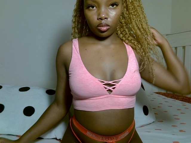 sexyblissy live cam on BongaCams
