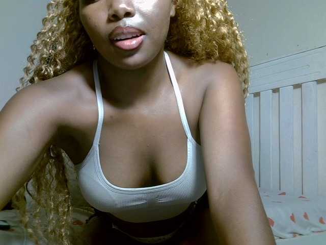 sexyblissy live cam on BongaCams
