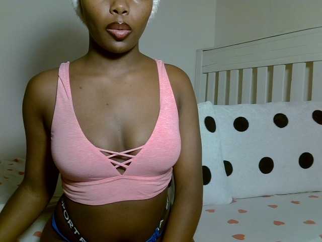 sexyblissy live cam on BongaCams