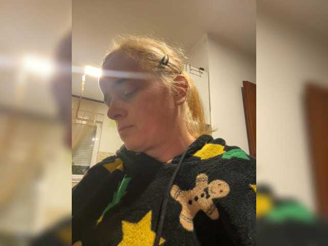 Aurora-Quinn69 live cam on BongaCams