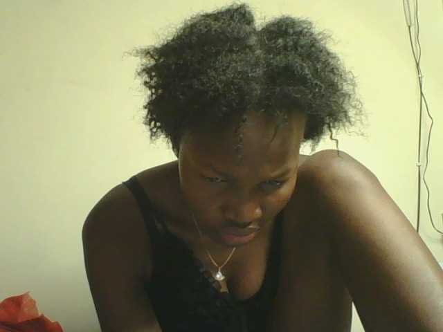 Jennyf live cam on BongaCams