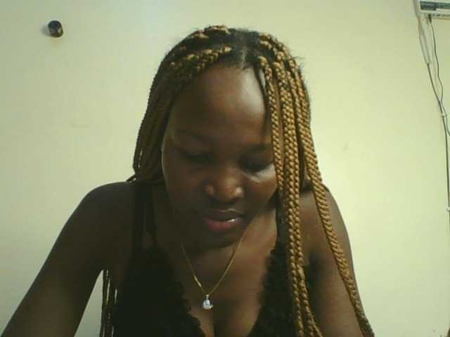 Jennyf live cam on BongaCams