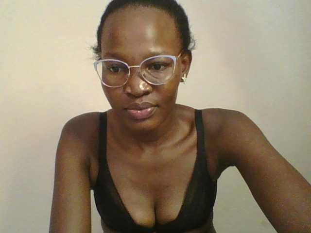 Jennyf live cam on BongaCams