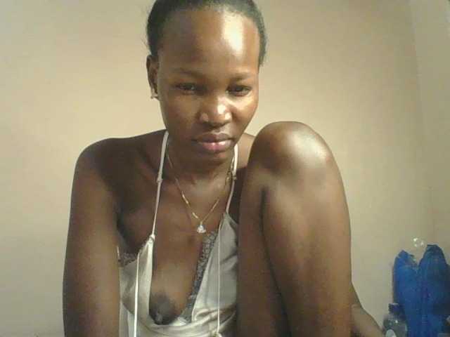 Jennyf live cam on BongaCams