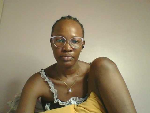 Jennyf live cam on BongaCams