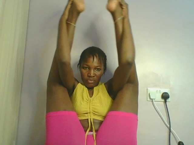 Jennyf live cam on BongaCams