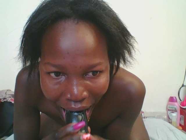 Jennyf live cam on BongaCams