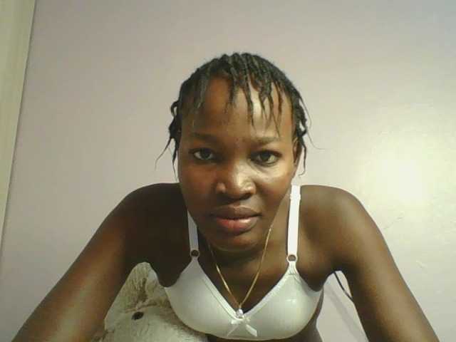 Jennyf live cam on BongaCams