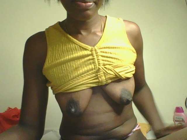 Jennyf live cam on BongaCams