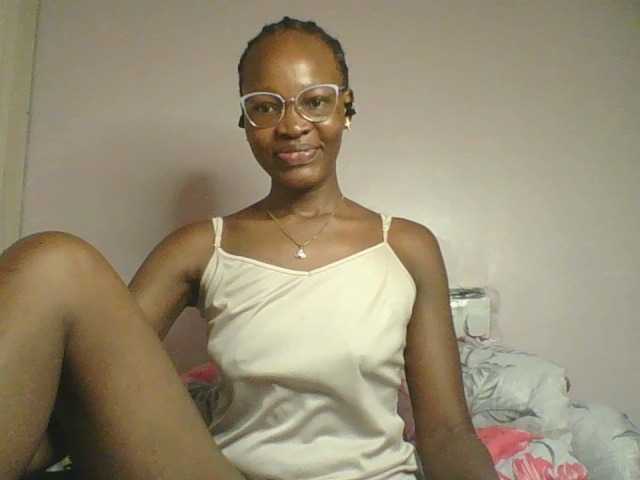 Jennyf live cam on BongaCams