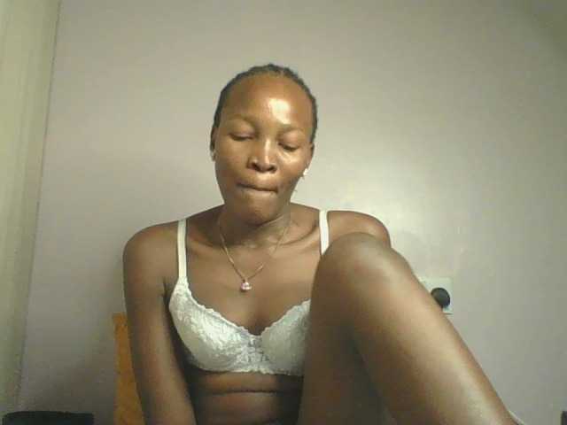 Jennyf — live female cam
