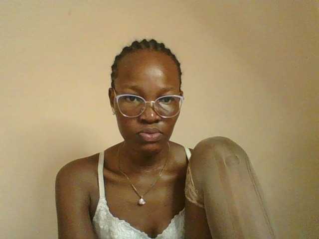 Jennyf live cam on BongaCams