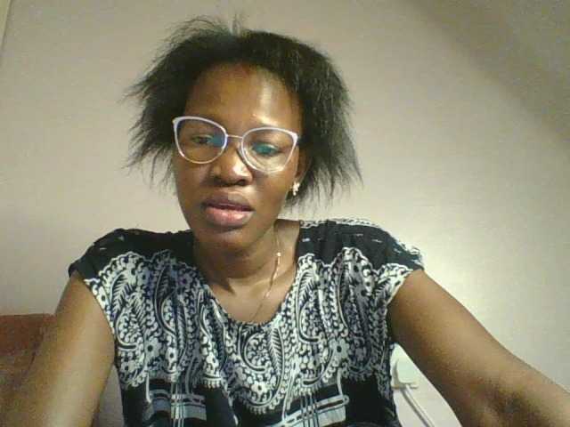 Jennyf live cam on BongaCams