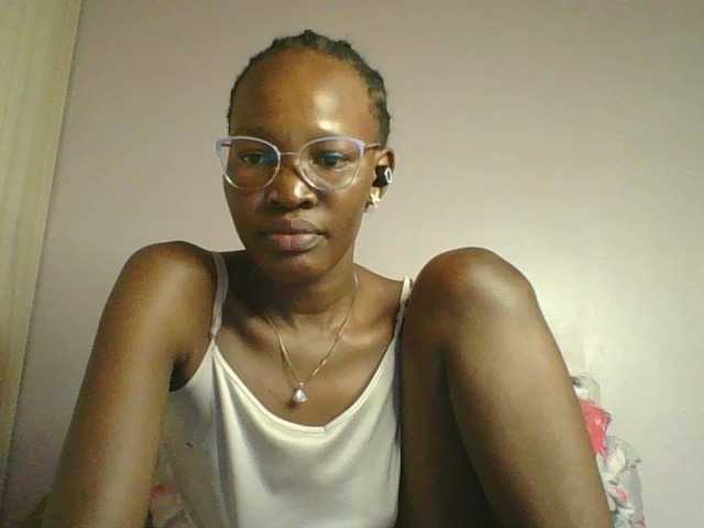 Jennyf live cam on BongaCams