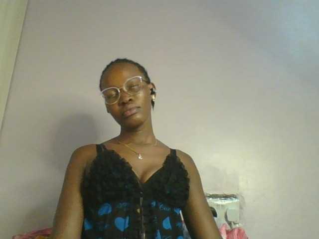 Jennyf live cam on BongaCams