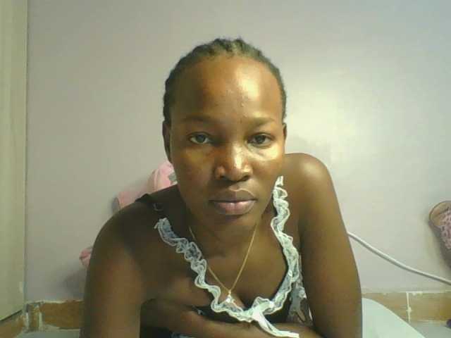 Jennyf live cam on BongaCams