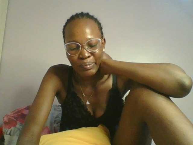 Jennyf live cam on BongaCams