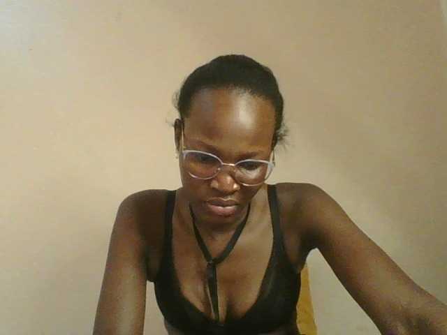 Jennyf live cam on BongaCams