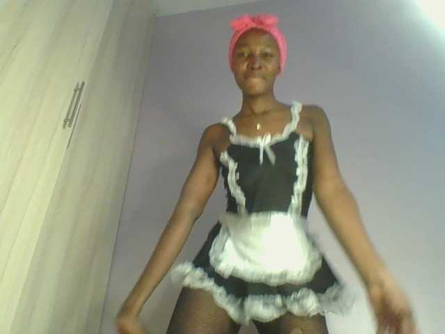 Jennyf live cam on BongaCams