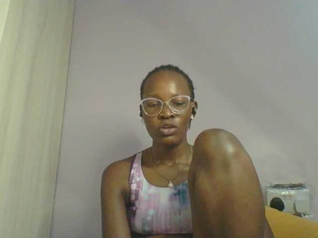 Jennyf live cam on BongaCams