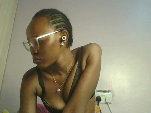 Jennyf live cam on BongaCams