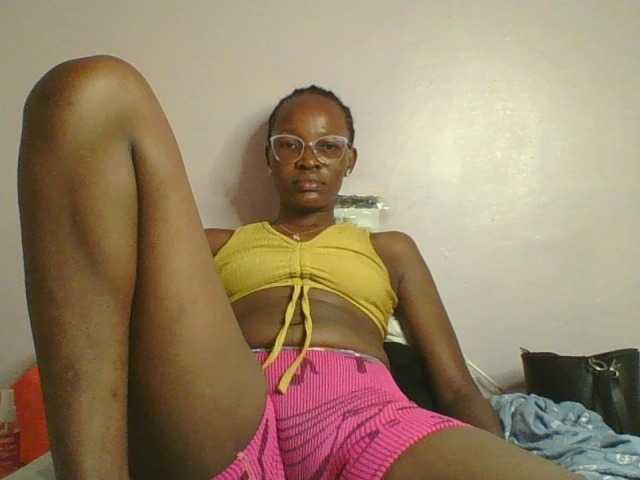 Jennyf live cam on BongaCams