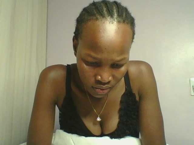 Jennyf live cam on BongaCams