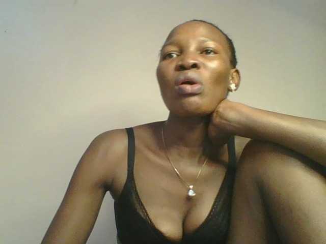 Jennyf live cam on BongaCams