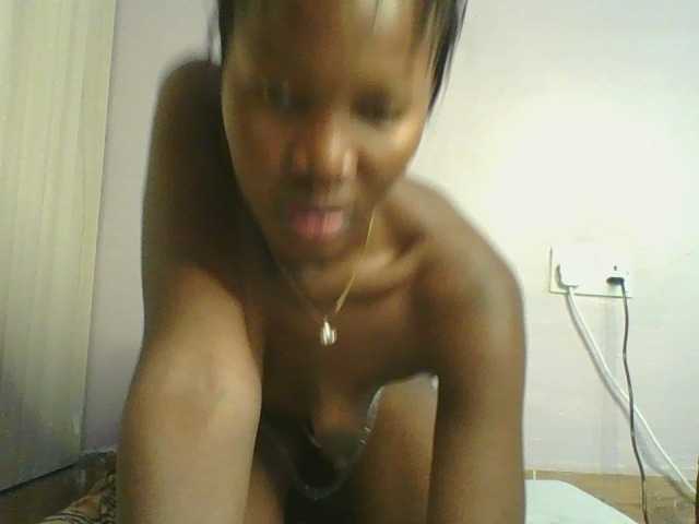 Jennyf live cam on BongaCams