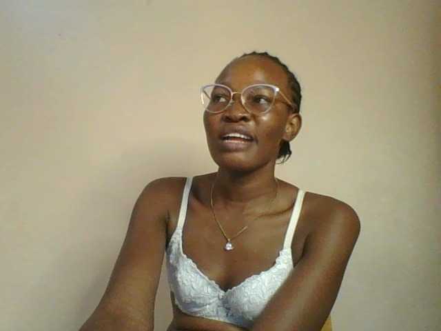 Jennyf live cam on BongaCams