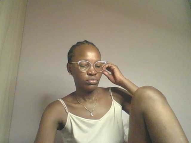 Jennyf live cam on BongaCams