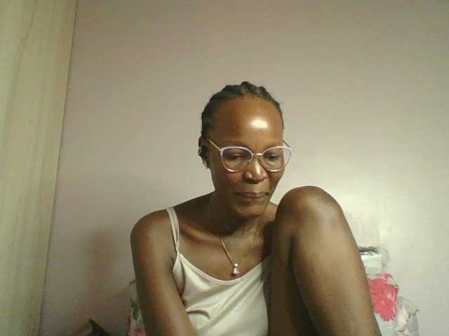 Jennyf live cam on BongaCams