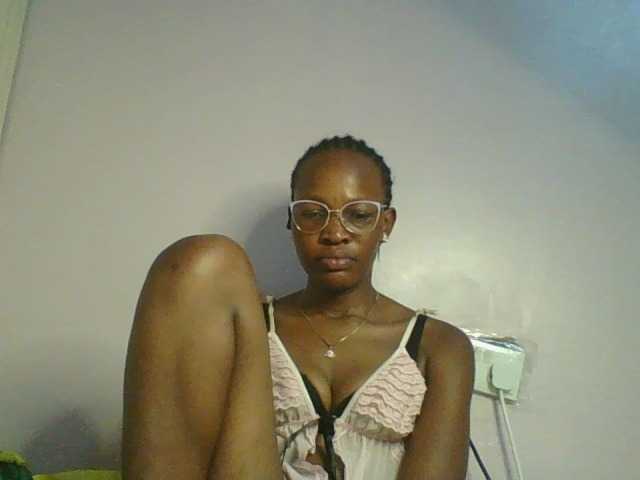 Jennyf live cam on BongaCams