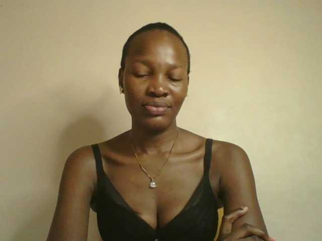 Jennyf live cam on BongaCams