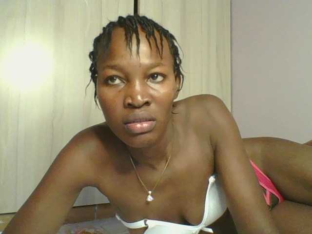 Jennyf live cam on BongaCams