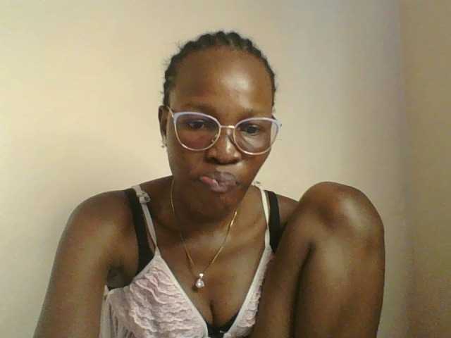 Jennyf live cam on BongaCams