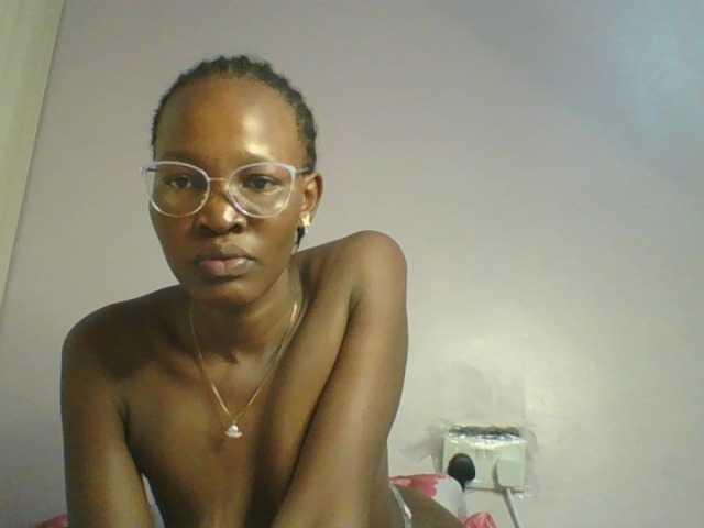 Jennyf live cam on BongaCams