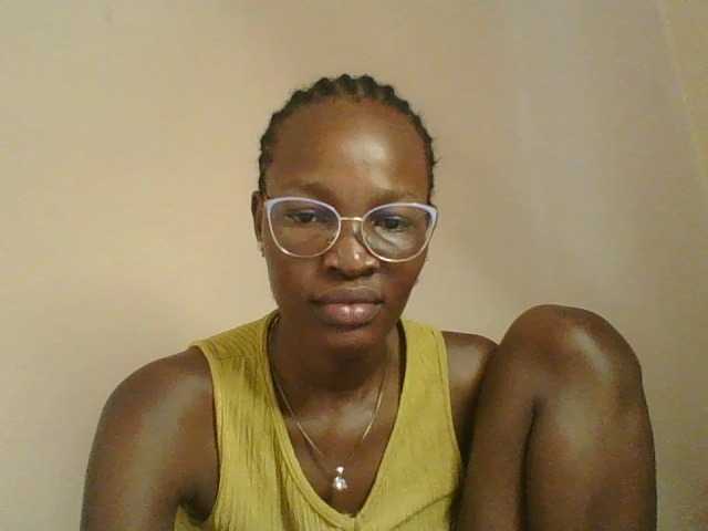 Jennyf live cam on BongaCams
