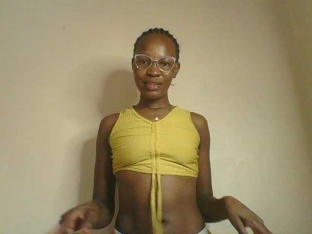 Jennyf live cam on BongaCams