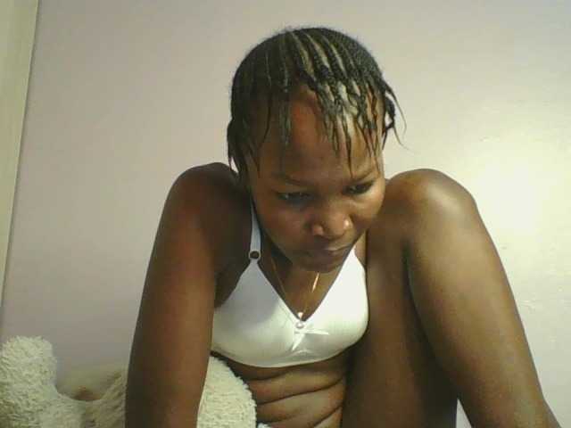 Jennyf live cam on BongaCams