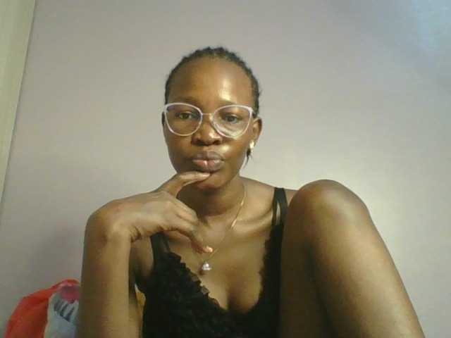 Jennyf live cam on BongaCams